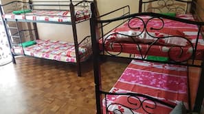 2 bedrooms, desk, free WiFi, linens