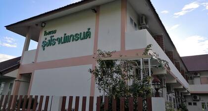 Rungrod Grand Hotel