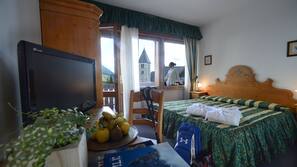 In-room safe, cribs/infant beds, free WiFi, linens