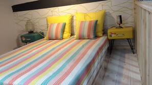 Con stile personalizzato, con arredamento individuale, tende oscuranti