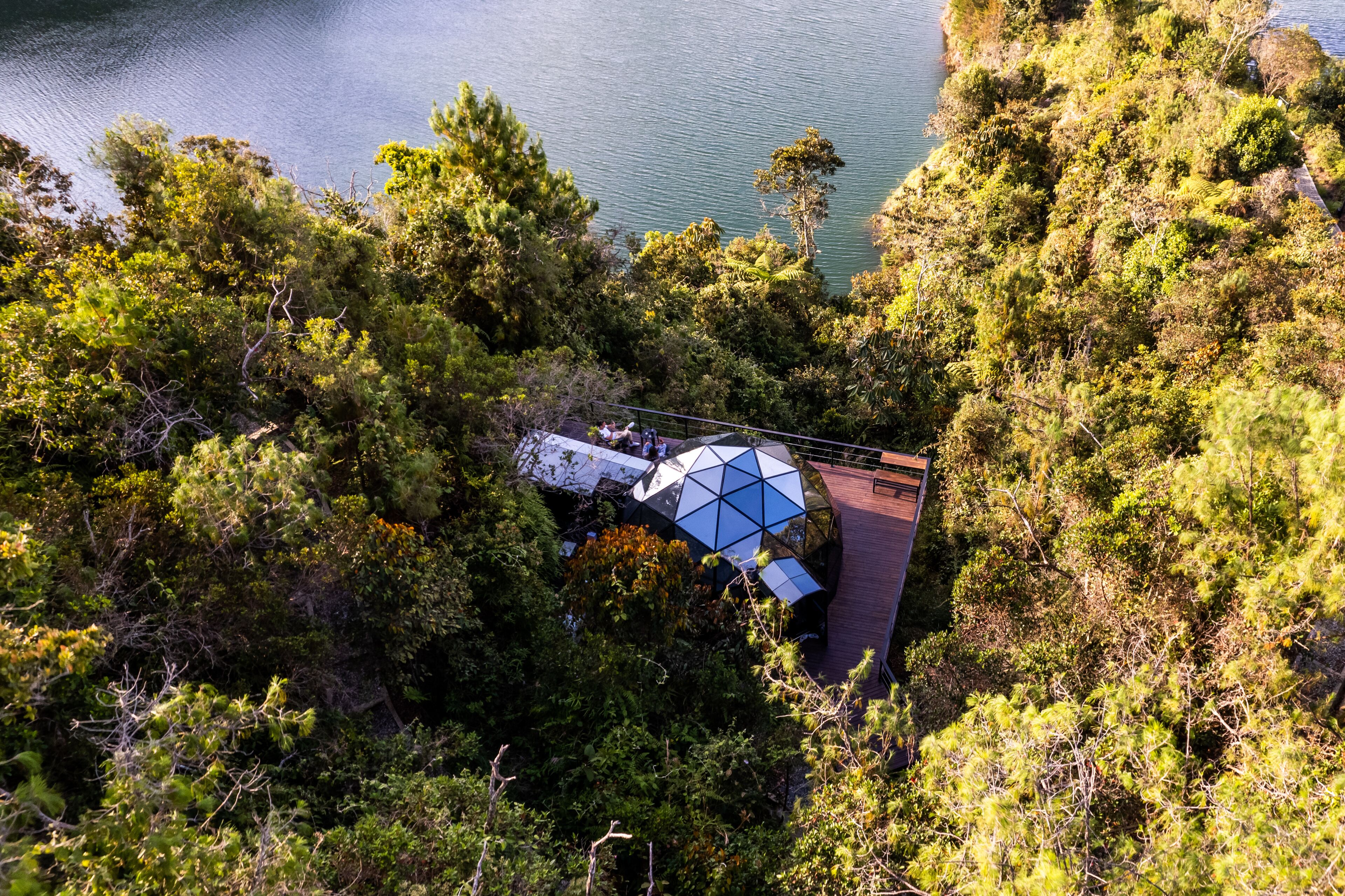Bosko in Guatapé, Colombia
