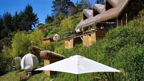 Bañera de hidromasaje al aire libre
