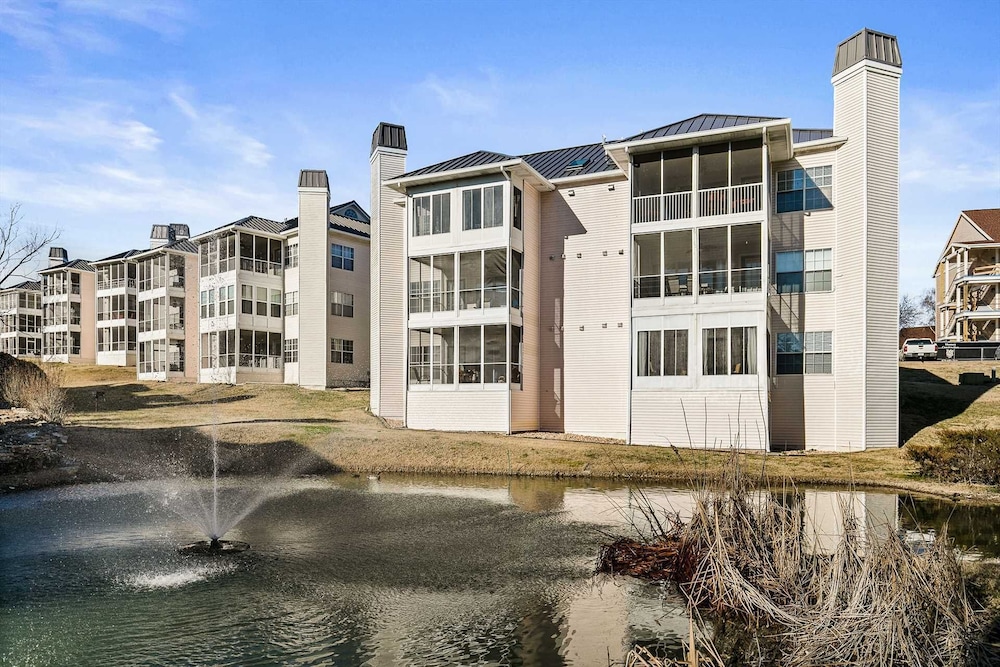 Wyndham at The Meadows 2 Bedroom Condo - Walk in Unit - Park View