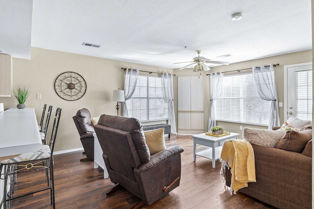 Wyndham at The Meadows 2 Bedroom Condo - Walk in Unit - Park View