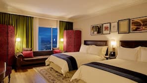 Egyptian cotton sheets, premium bedding, down duvet, pillow top beds