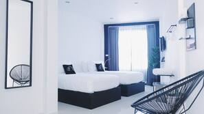 Blackout curtains, free WiFi