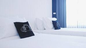 Blackout curtains, free WiFi
