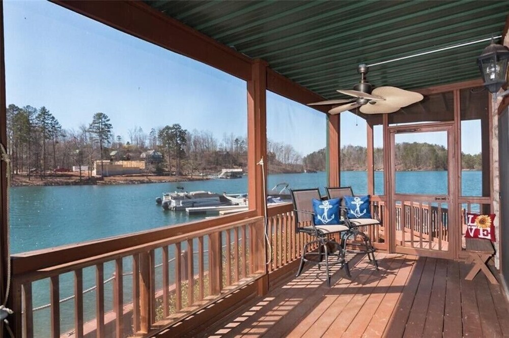 Waterfront Lake Keowee Chalet With 180° Lake Views 15 min From