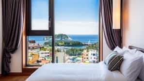 1 bedroom, premium bedding, down duvet, blackout curtains