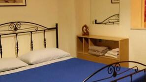 Minibar, ferro/asse da stiro, Wi-Fi gratuito, lenzuola