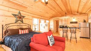 1 bedroom, in-room safe, WiFi, linens