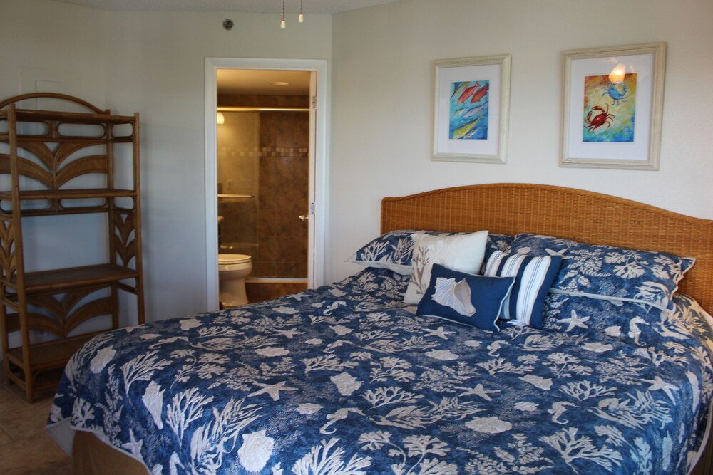 Gulf Strand Resort 506 - 1BR / 2BA - Newly Renovated with Pool, WiFi, Parking