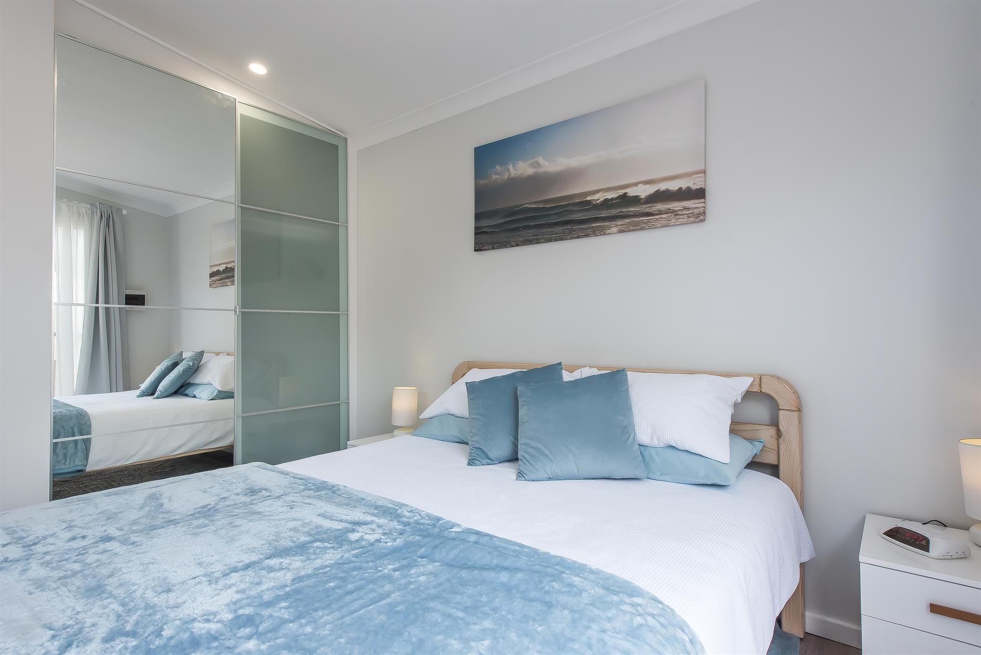 Prestigious Northshore Guest House - Comfortable Living Close To Mullaloo Beach