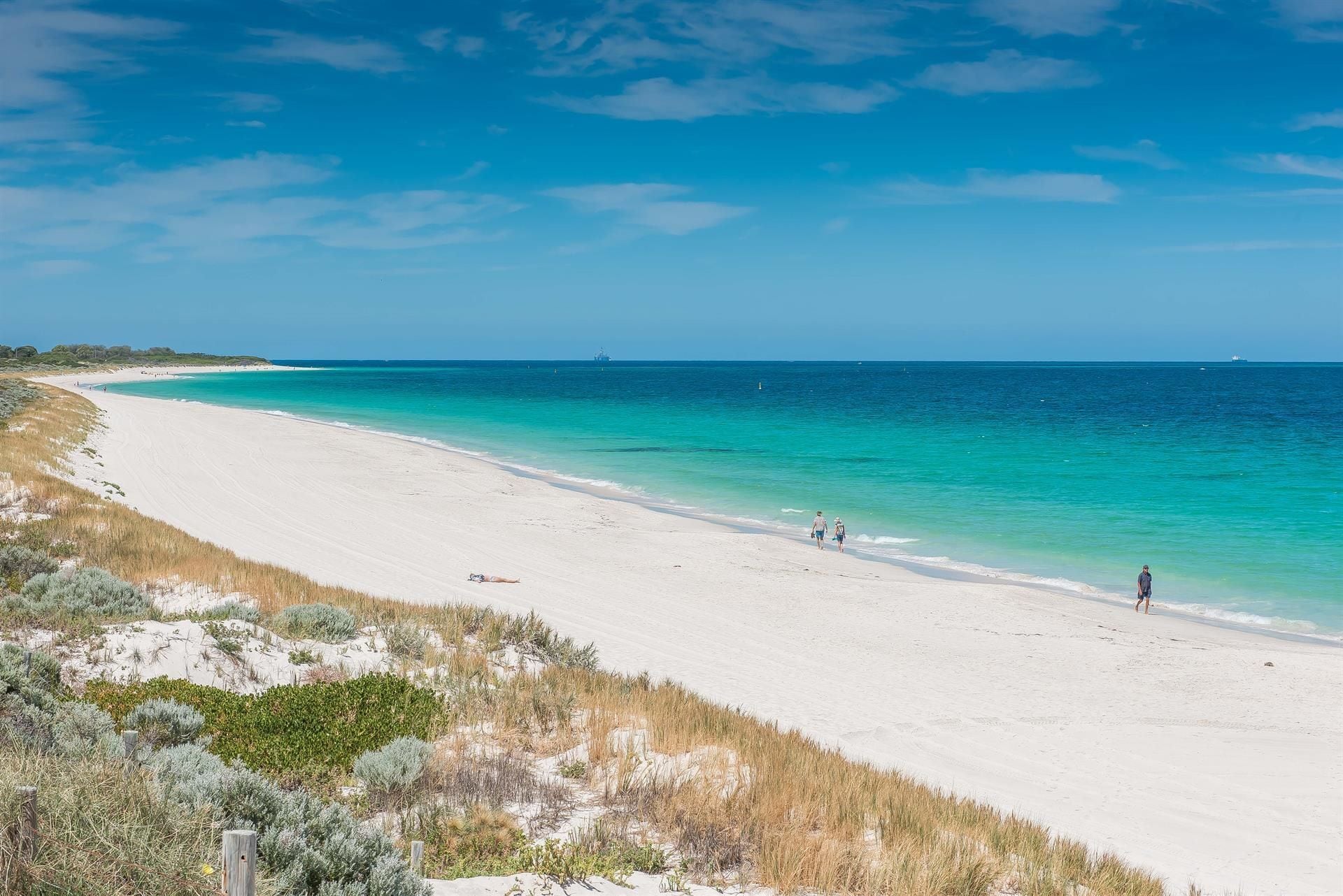 Prestigious Northshore Guest House - Comfortable Living Close To Mullaloo Beach