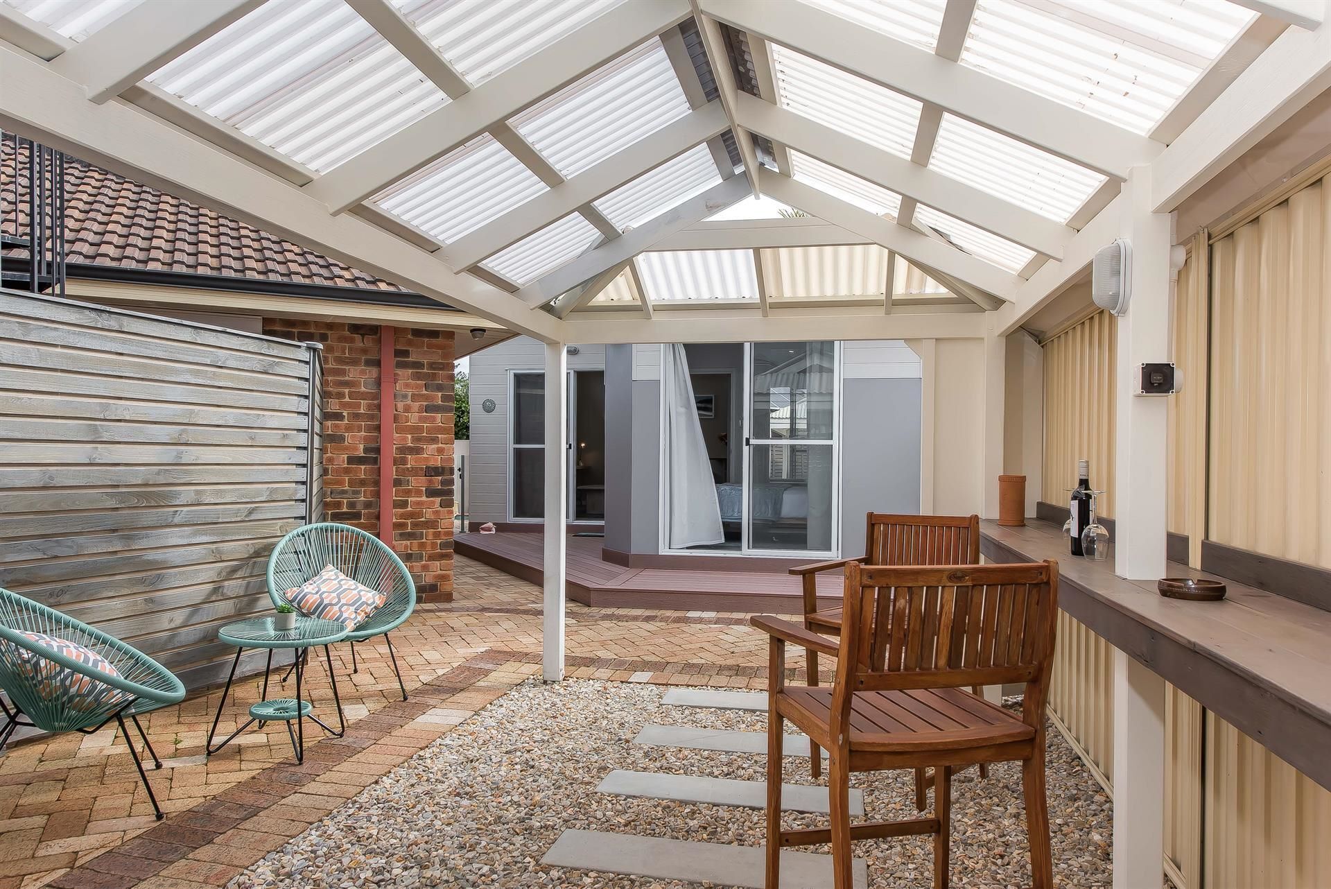 Prestigious Northshore Guest House - Comfortable Living Close To Mullaloo Beach