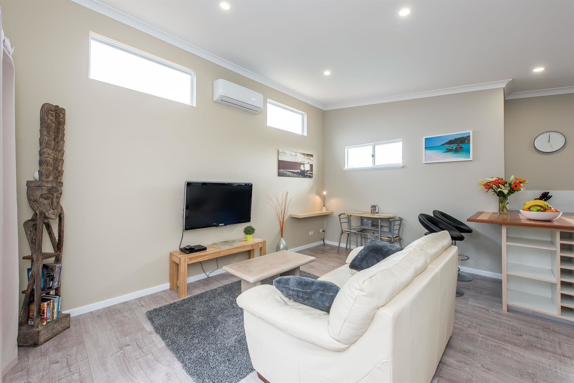 Prestigious Northshore Guest House - Comfortable Living Close To Mullaloo Beach