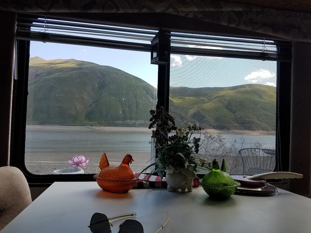 Snake River Brownlee Reservoir Lake Front Off The Grid Chukar Flats Snake River Brownlee Reservoir Lake Front Off The Grid Chukar Flats Tiny Home In Idaho Hotel Rates Reviews On Orbitz