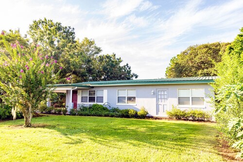 Avon Park Hotels From 65 Cheap Hotel Deals Travelocity