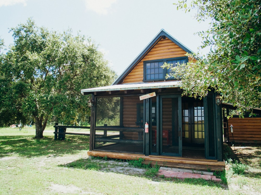 Rustic Cabin At The Florida Ridge In Clewiston Hotel Rates