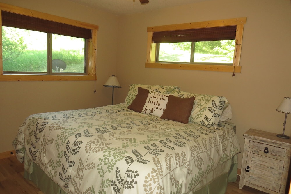 Pickeral Lake SD Cabin For Rent, Grenville SD Day County Vrbo