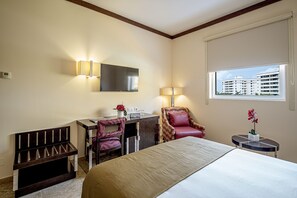 Standard Double Room, 1 Queen Bed | In-room safe, desk, soundproofing, free WiFi
