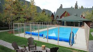 Piscine extérieure, piscine chauffée