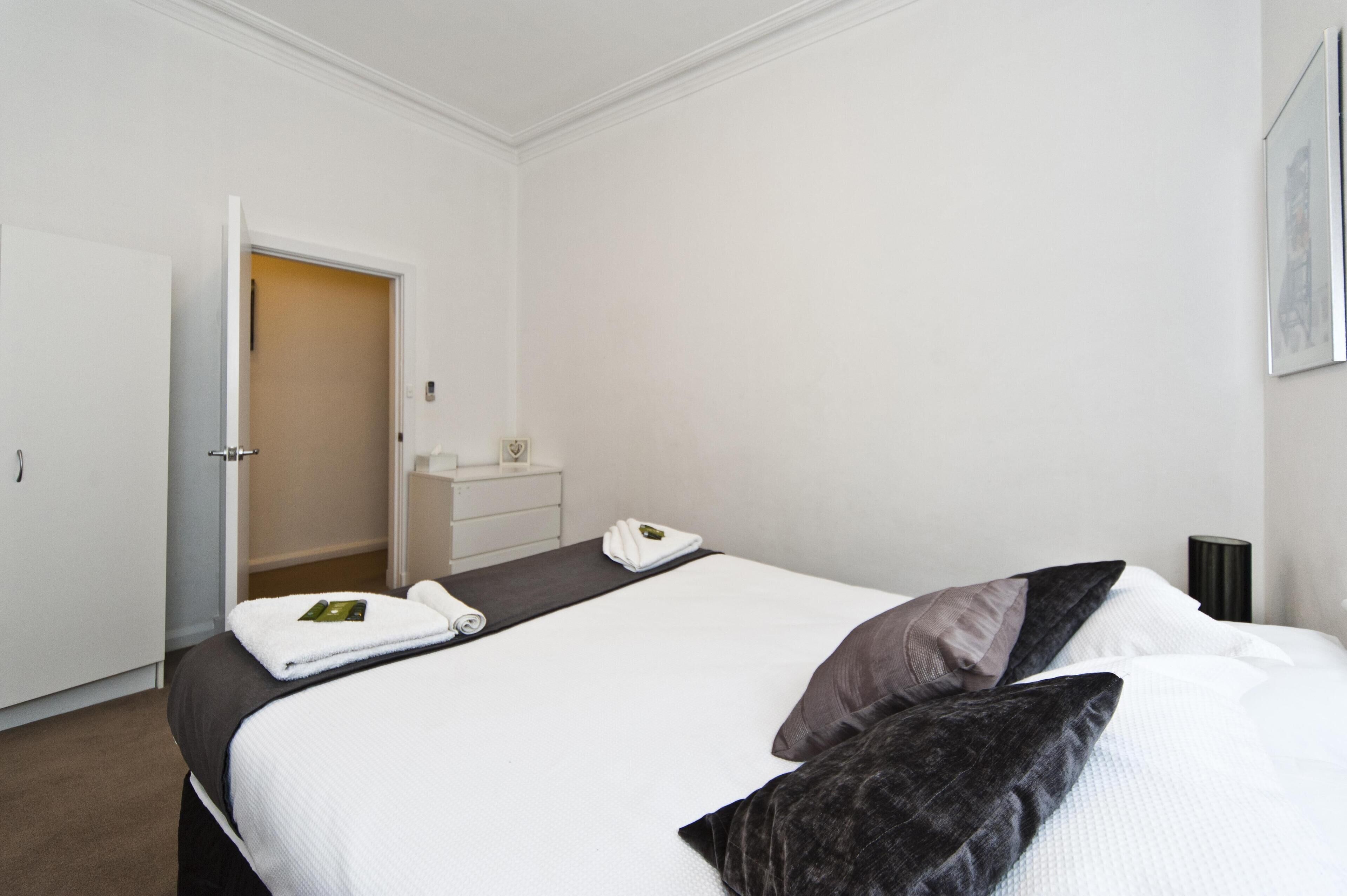 3 Bedroom Accommodation Near to UWA and Hospitals