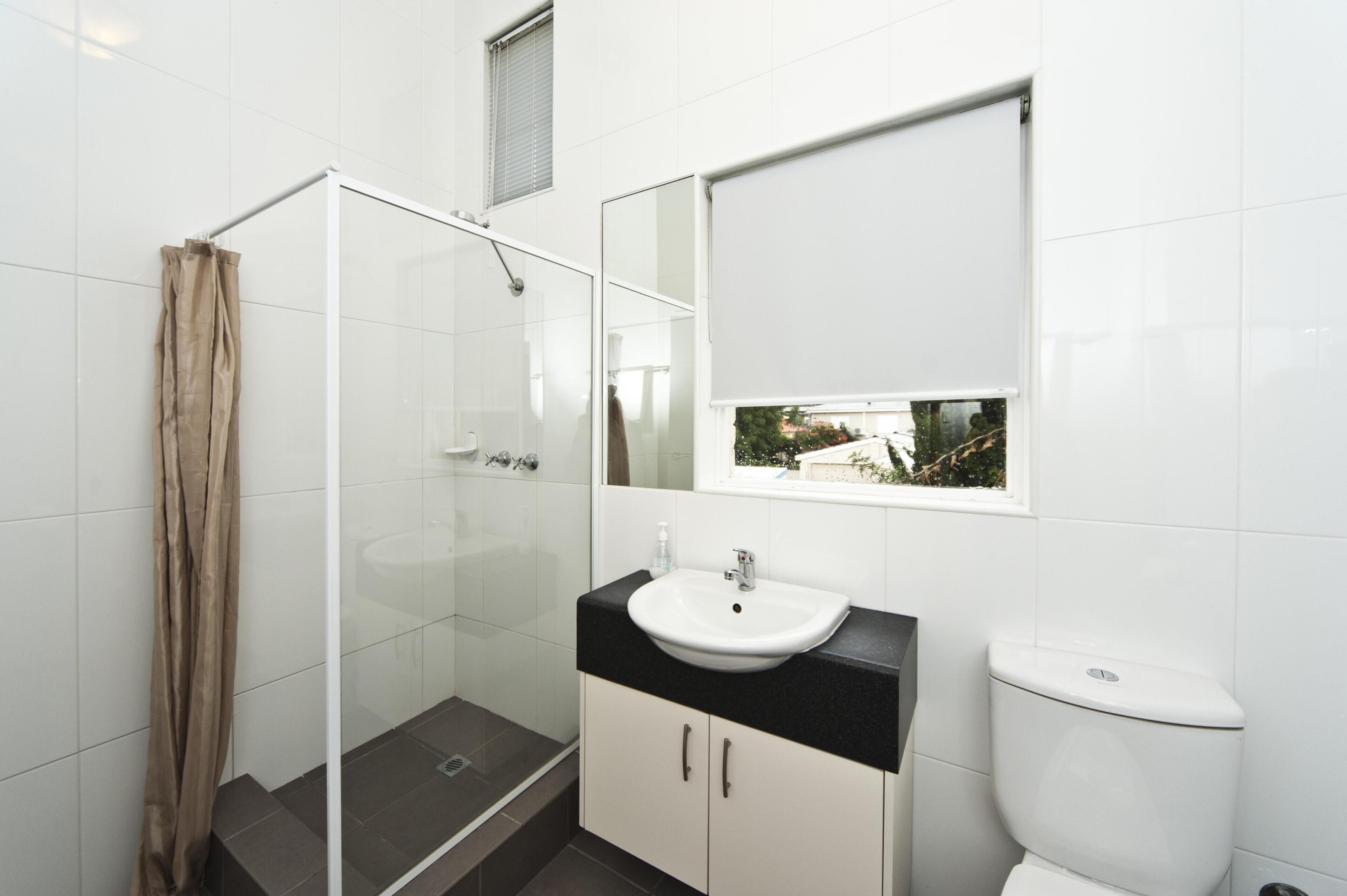 3 Bedroom Accommodation Near to UWA and Hospitals