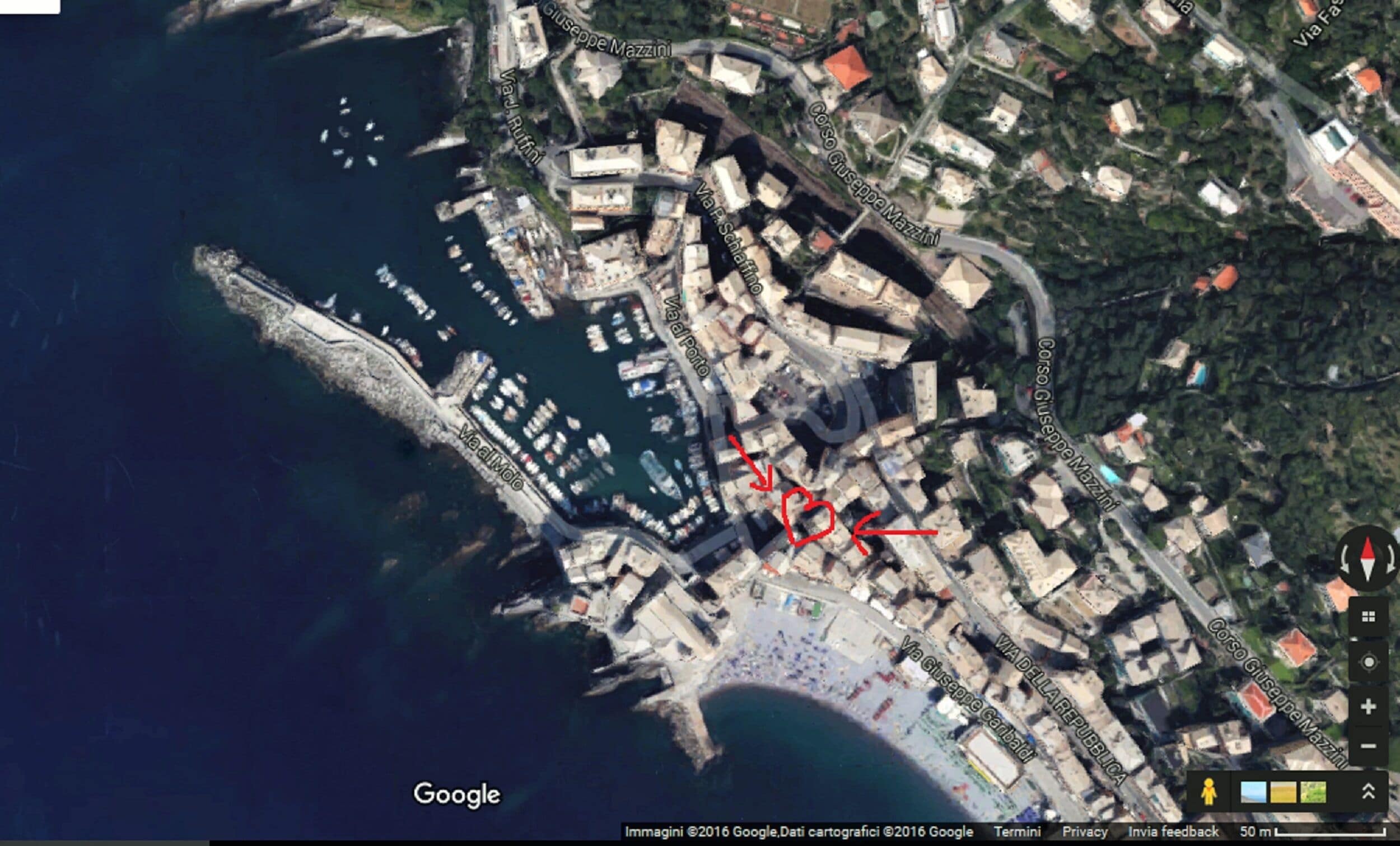 Quiet, Comfortable and Centrally Located. At the First Floor in Camogli in Camogli, Italy