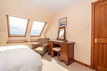 Modern Self Contained Apartment With Surrounding Sea And Mountain Views Gairloch Room Prices Reviews Travelocity