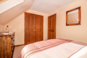 Modern Self Contained Apartment With Surrounding Sea And Mountain Views Gairloch Room Prices Reviews Travelocity