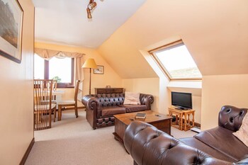 Modern Self Contained Apartment With Surrounding Sea And Mountain Views Gairloch Room Prices Reviews Travelocity
