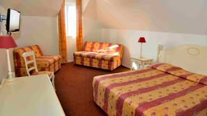 Blackout curtains, free WiFi, linens