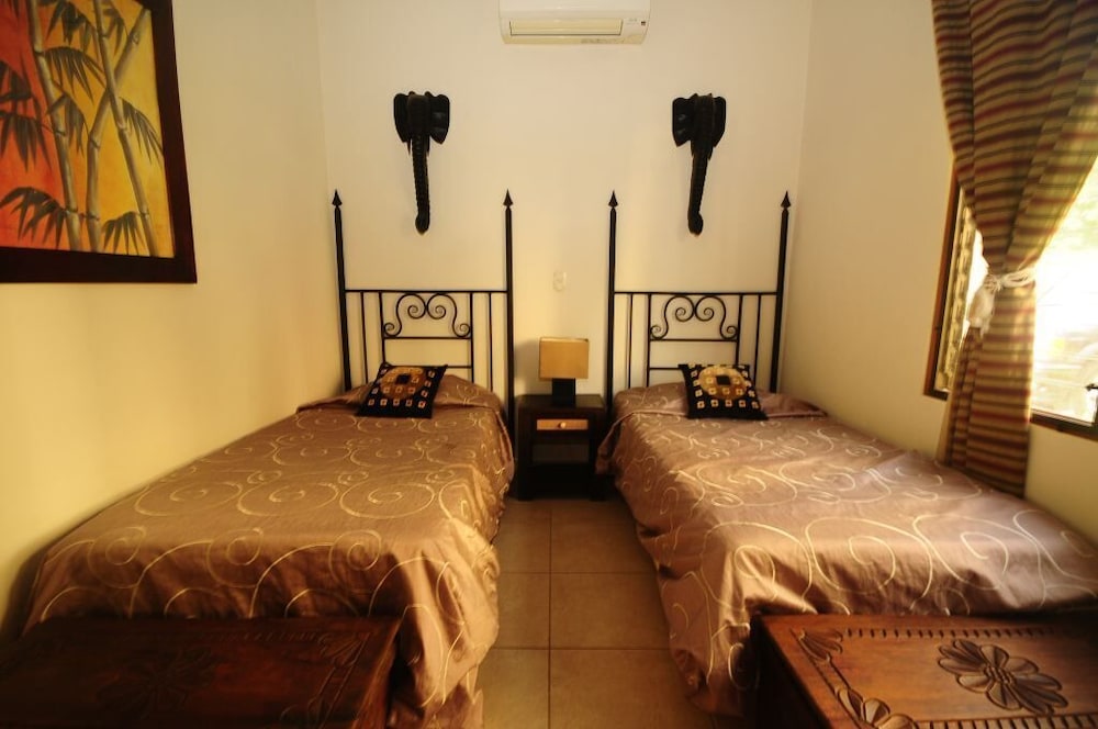 Bahia Azul Beachfront Luxury w Amazing Ocean Views Jaco Vrbo