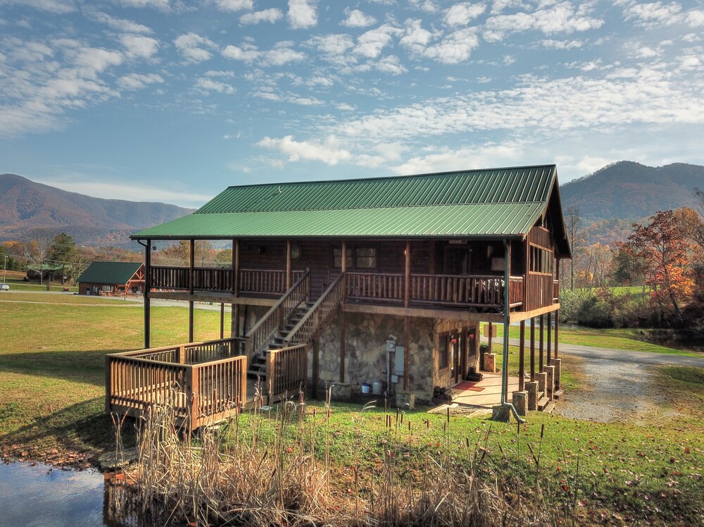 A Fishing Hole 156 One Bedroom Cabin In Gatlinburg Pigeon