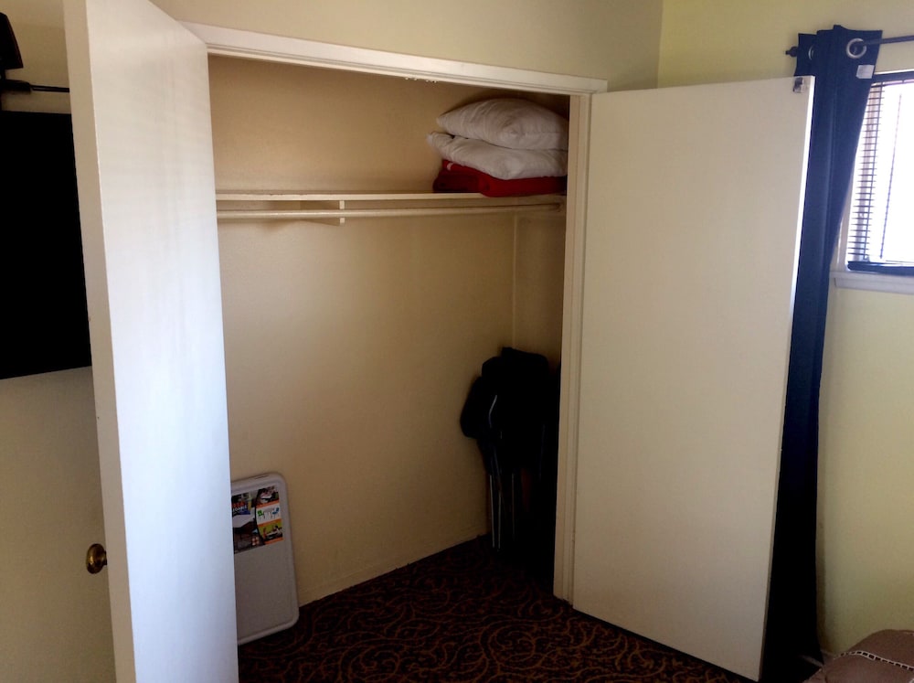 Cozy Guest House Disney Knott S Berry Family Friendly Border Of La Oc In Buena Park Best Rates Deals On Orbitz