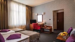In-room safe, iron/ironing board, free WiFi, linens