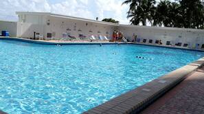 Piscine extérieure
