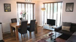 TV with cable/satellite TV channels