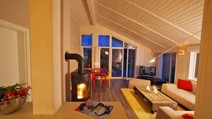 Fernseher, Kamin, DVD-Player, Stereoanlage