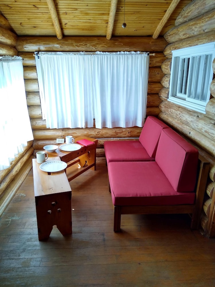 Bear Cabin At Wilderness Wind near Armstrong Lake near Ely, Mn Deals