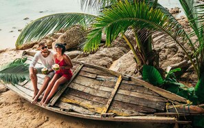 On the beach, white sand, free beach shuttle, sun loungers