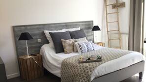 Desk, blackout drapes, iron/ironing board, free WiFi