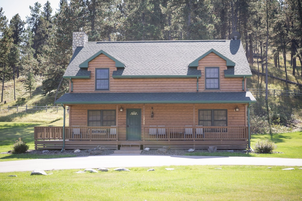 Black Hills Cabin Rental Elegant Mountain Cedar Cabin In The Pines South Dakota Vacation Black Hills South Dakota Vacation