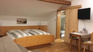 In-room safe, desk, free WiFi, linens