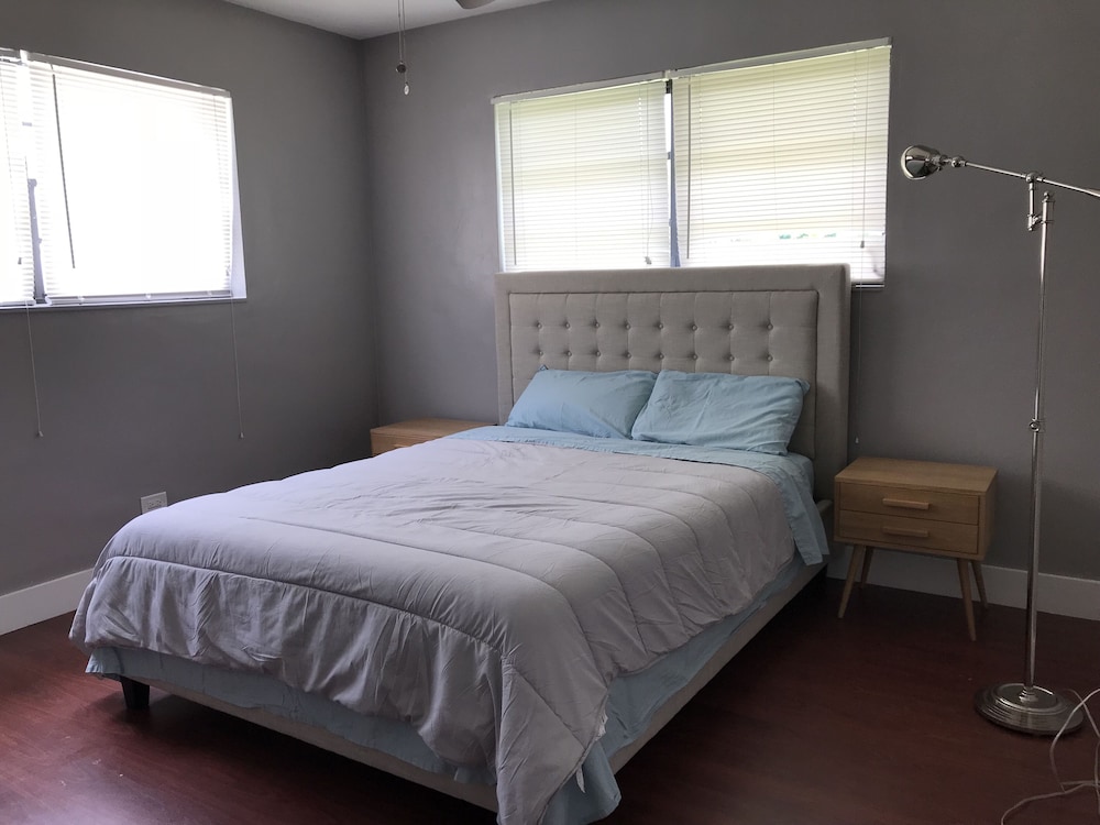 Newly Renovated Miami Home With Pool And 1 Car Garage Miami