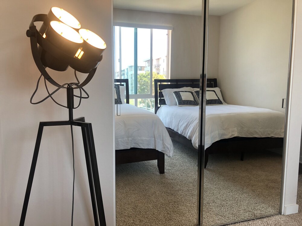 Breathtaking Beach Apartment in Marina Del Rey/ Venice beach