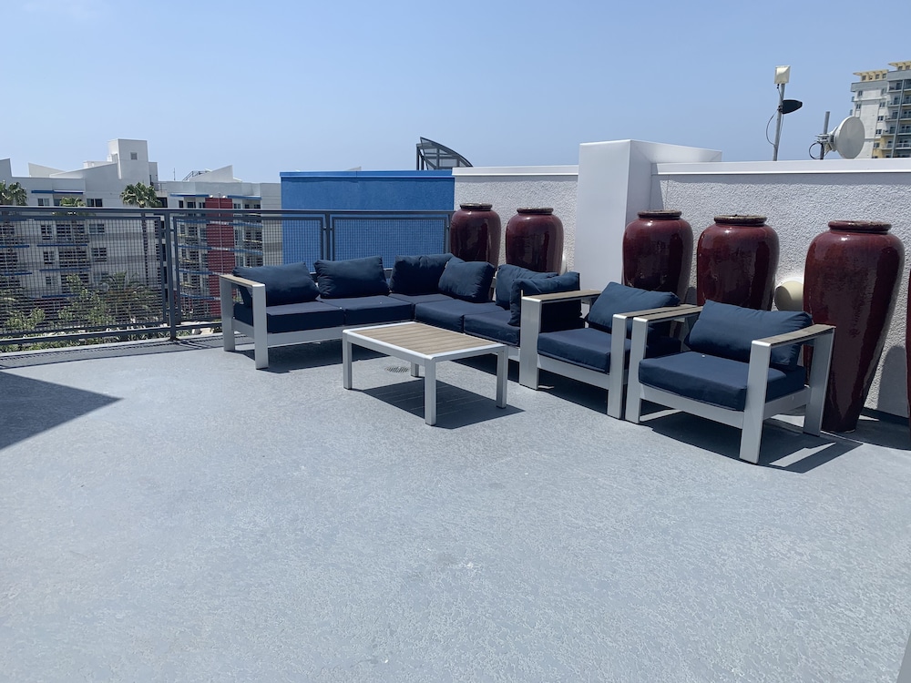 Breathtaking Beach Apartment in Marina Del Rey/ Venice beach