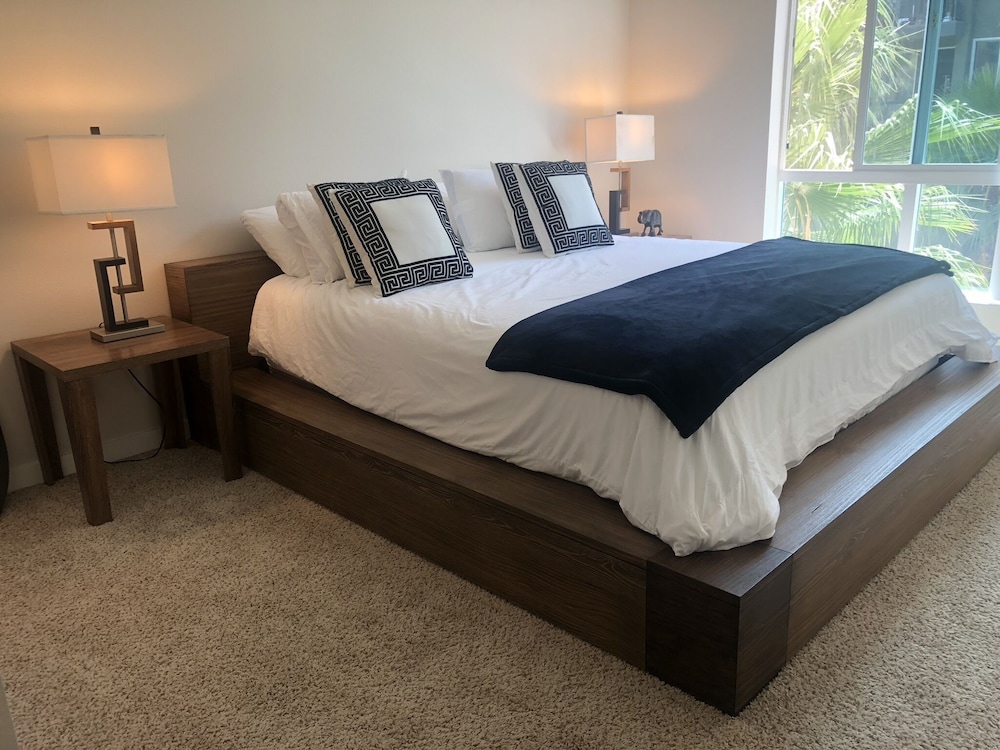 Breathtaking Beach Apartment in Marina Del Rey/ Venice beach