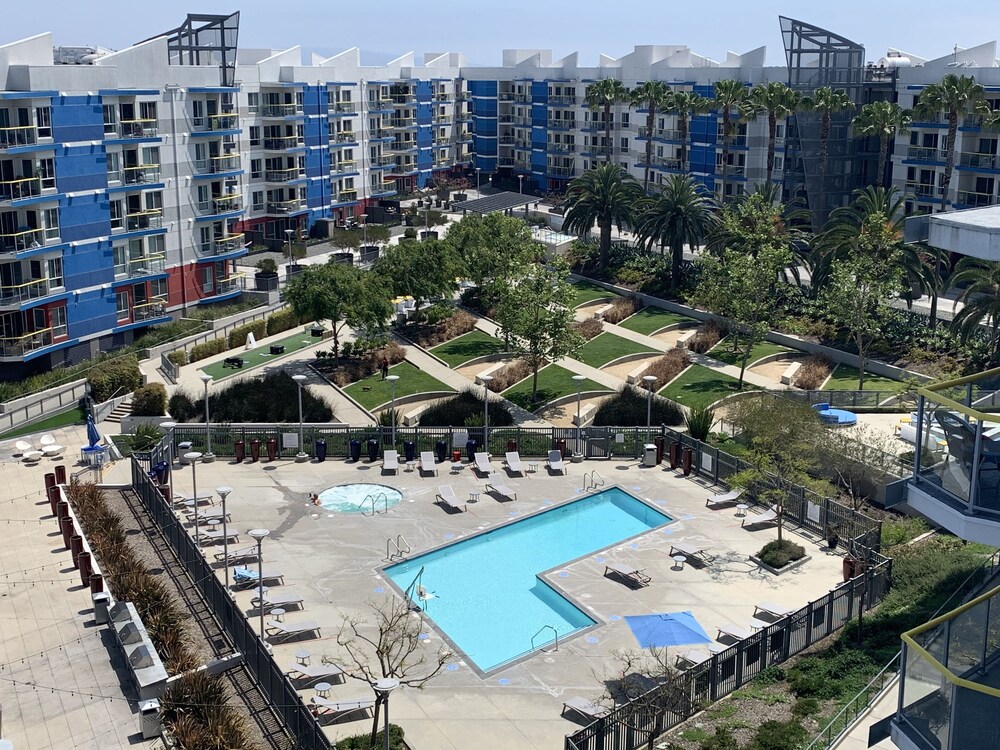 Breathtaking Beach Apartment in Marina Del Rey/ Venice beach